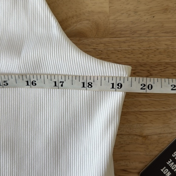 Express White V-Wire Bodycon Mini Ruffle Dress XL NWT Cocktail Party Elegant - Picture 11 of 12